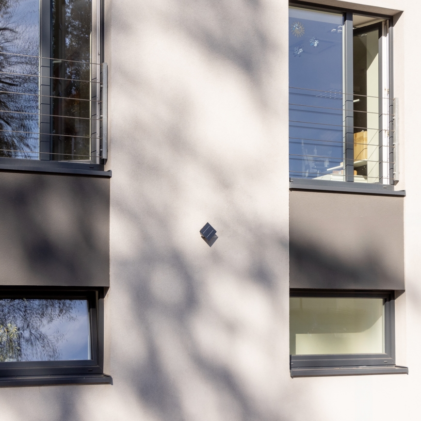 Luminária de parede solar LED com sensor LED/2W/5V IP54 1300 mAh