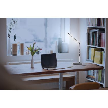 Candeeiro de mesa LED com regulação LED/8,5W/230V com carregamento sem fios