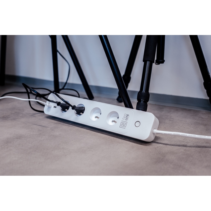 Immax NEO 07707L - Extensão NEO LITE Smart 4AC + 4USB Wi-Fi Tuya 1,5m