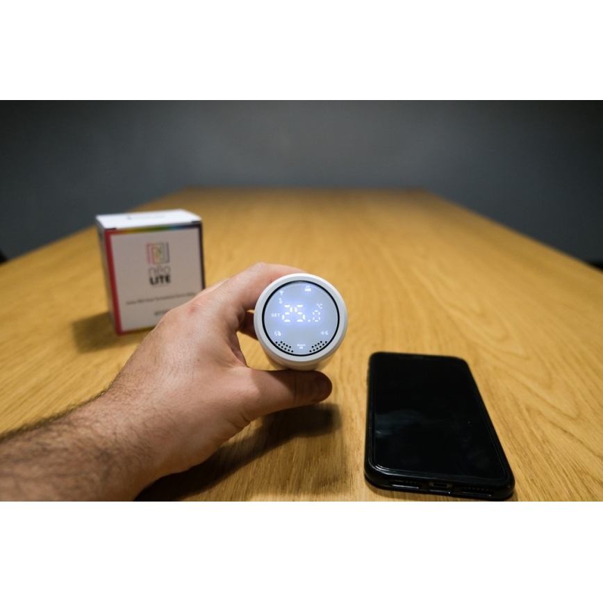 Immax NEO 07732C- CONJUNTO 4x Cabeça termostática + BRIDGE PRO v3 2xAA/3V Wi-Fi Tuya