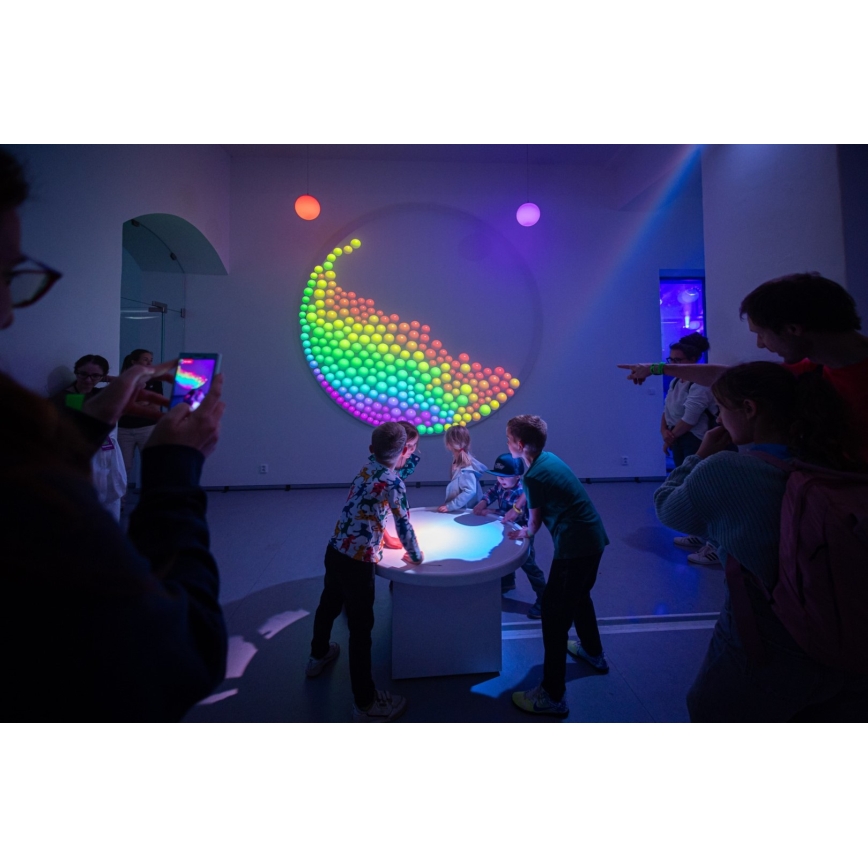 Immax NEO 07794CDO - Pack de 3 lâmpadas LED RGB+CCT reguláveis E27/14W/230V 2700K-6500K Tuya Wi-Fi + comando remoto