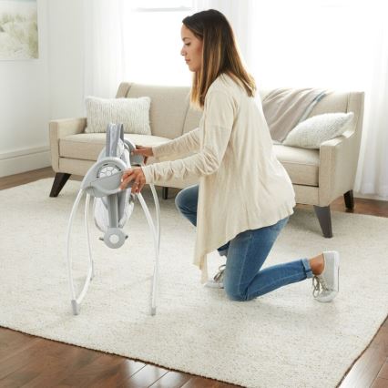 Ingenuity - Baloiço de criança com melodia CUDDLE LAMB 4xLR14