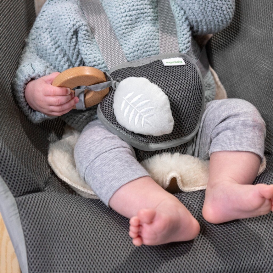 Ingenuity - Espreguiçadeira vibratória para bebé com melodia EVERY SEASON WESLEY 3xC cinza