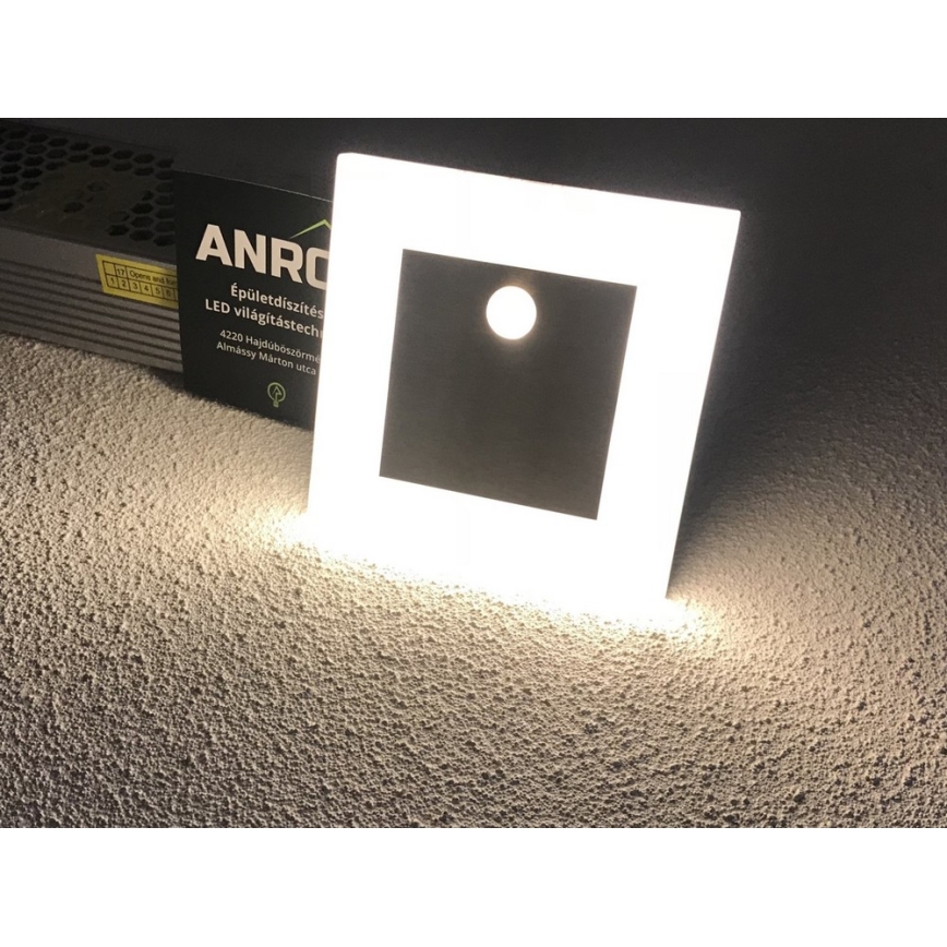 Candeeiro LED para escadas com sensor LED/0,8W/12V 3000K