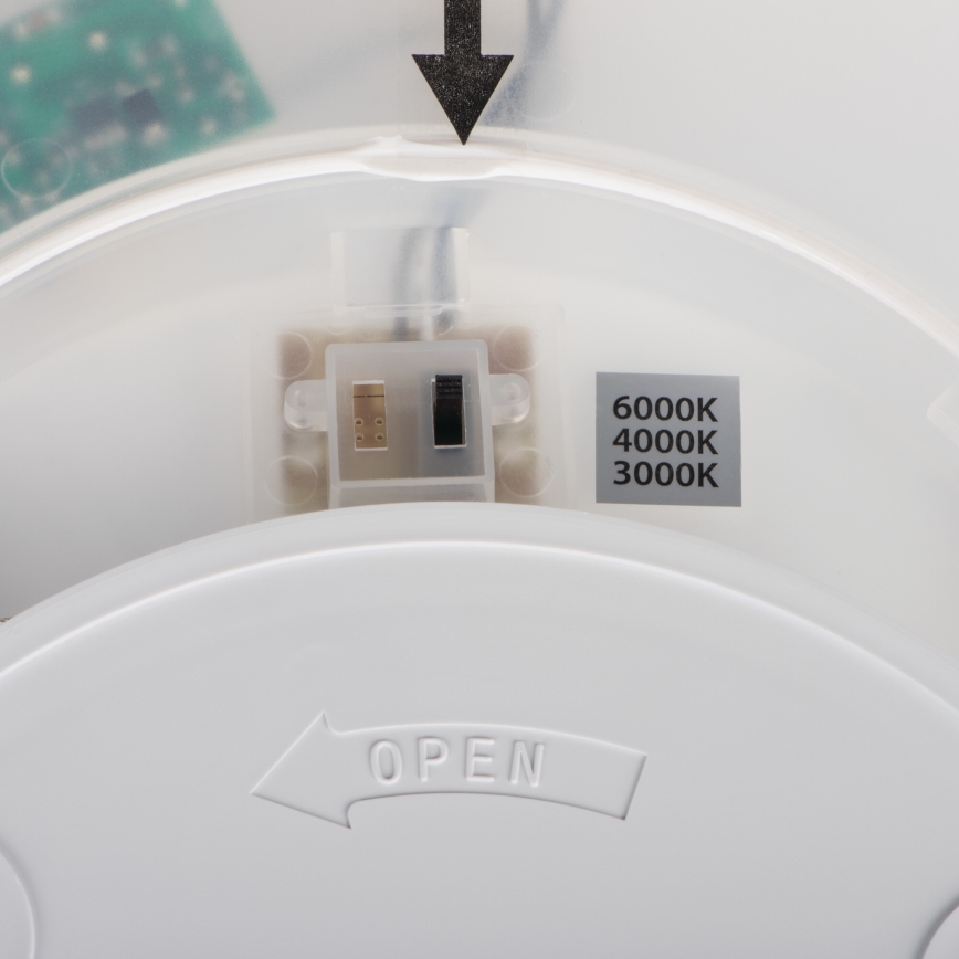 Luminária de teto LED AZPO LED/18,5W/230V 3000/4000/6000K Ø 29 cm IP54 preta