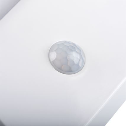 Kanlux 37392 - Candeeiro de embutir LED com sensor de movimento e anoitecer IRS LED/0,3W/3xAAA IP54 branco
