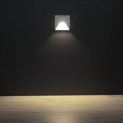 Aplique LED para escadas EXIN LED/2,5W/230V 4000K IP65 branco quadrado