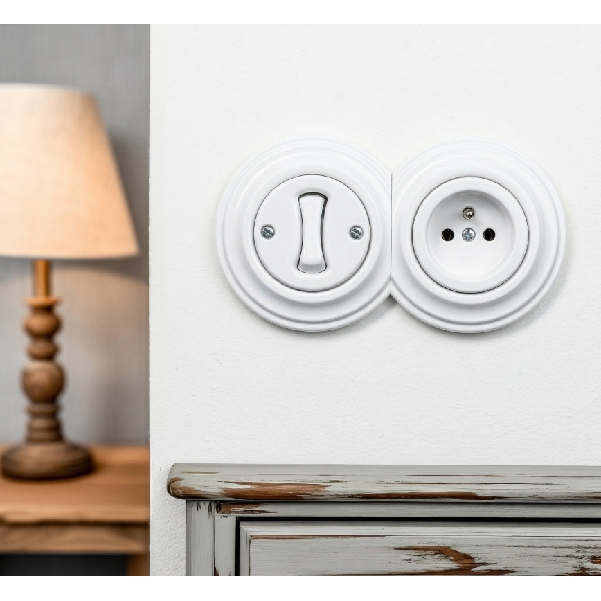 Kliklap - Interruptor unipolar retro n.º 1 e tomada 230V com moldura em branco neve