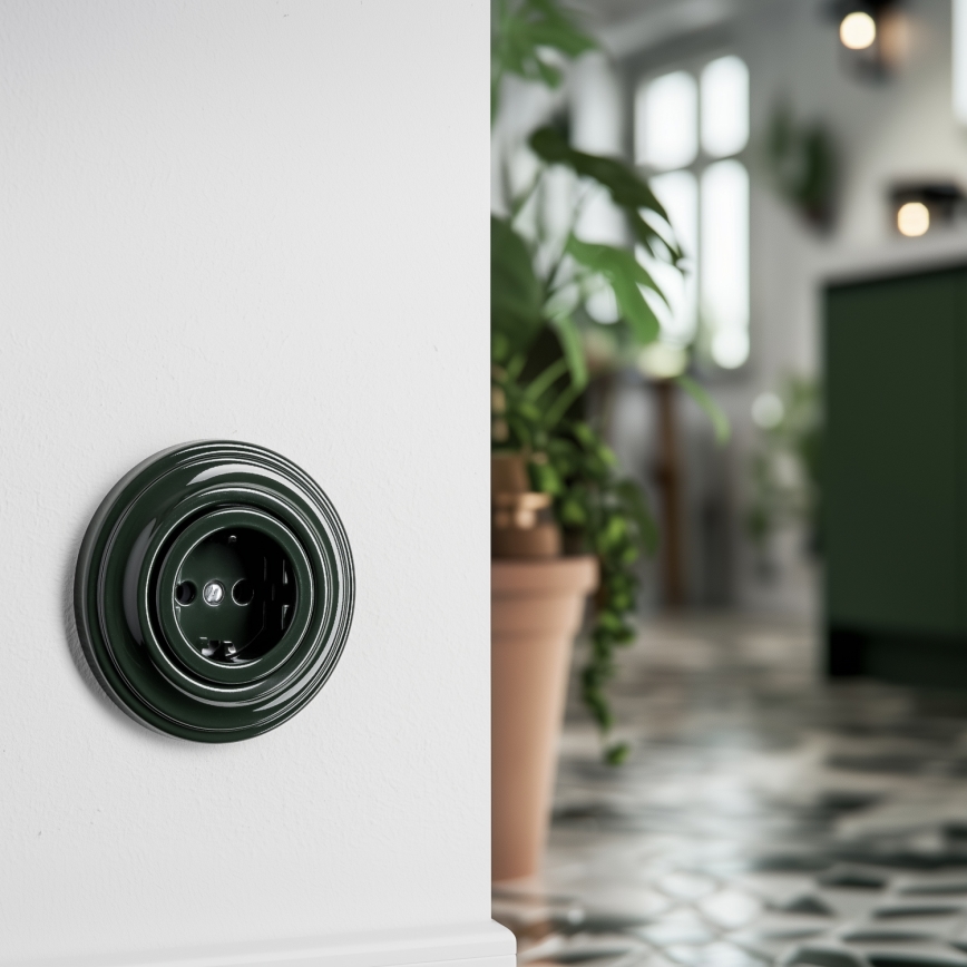 Kliklap - Retro tomada doméstica com moldura SCHUKO 230V/16A verde