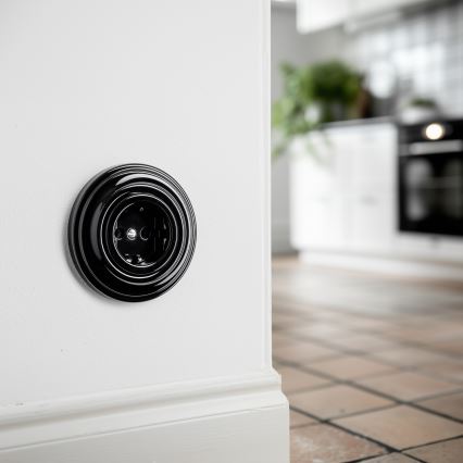 Kliklap - Tomada doméstica retro com moldura SCHUKO 230V/16A preta