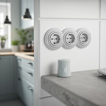 Kliklap - Tomada doméstica retro tripla com moldura SCHUKO 230V, em cerâmica branca