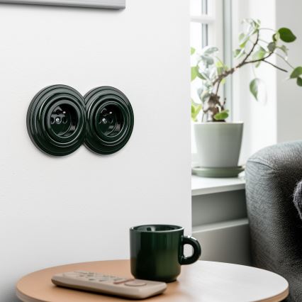 Kliklap - Tomada dupla retro para uso doméstico com moldura 230V verde