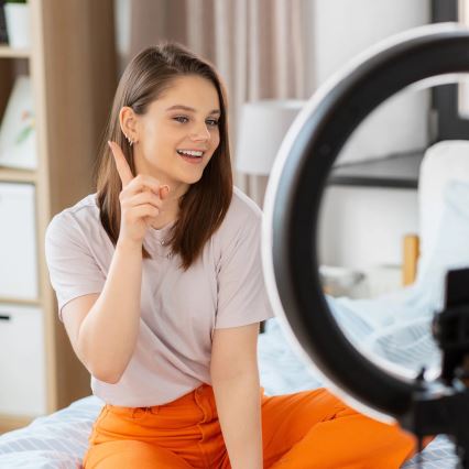 Lâmpada LED regulável com tripé e suporte para vlogging LED/10W/5V 2700-6500K