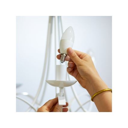 Lâmpada LED regulável C37 E14/4,9W/230V 2700-6500K CRI 90 Wi-Fi - WiZ