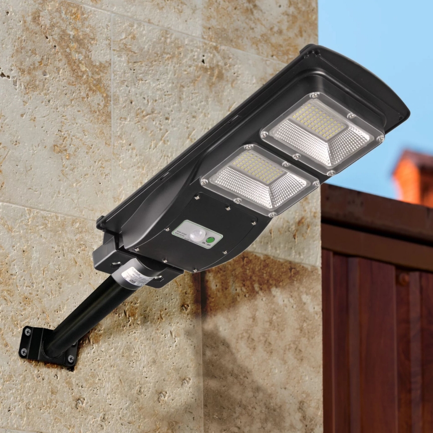 Luminária de Rua Solar LED com Sensor STREET 2xLED/6W/3,2V 12000 mAh IP65 + controlo remoto