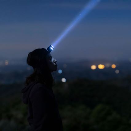 Lanterna de cabeça LED RGBW com regulação USB LED/3W/5V IP43 190 brilhante 24 h 750 mAh