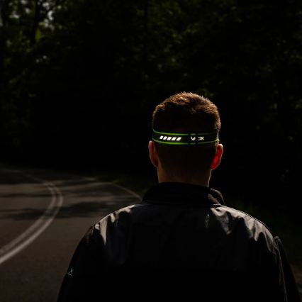 Lanterna frontal LED recarregável regulável com sensor LED/10W/5V IP66 750 lm 1500 mAh