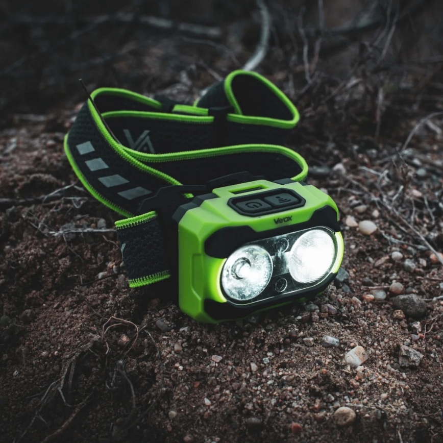 LED Lanterna de cabeça recarregável dimerizável com sensor e luz vermelha LED/10W/5V/3xAAA IP44 600 lm 1200 mAh