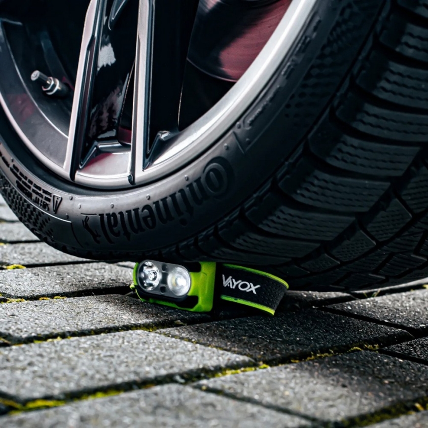 LED Lanterna de cabeça recarregável dimerizável com sensor e luz vermelha LED/10W/5V/3xAAA IP44 600 lm 1200 mAh