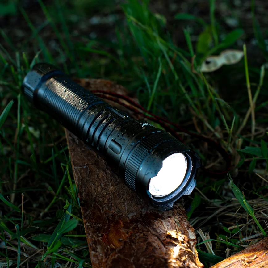 Lanterna recarregável LED dimmerizável com função powerbank LED/10W/5V IPX4 600 lm 2000 mAh