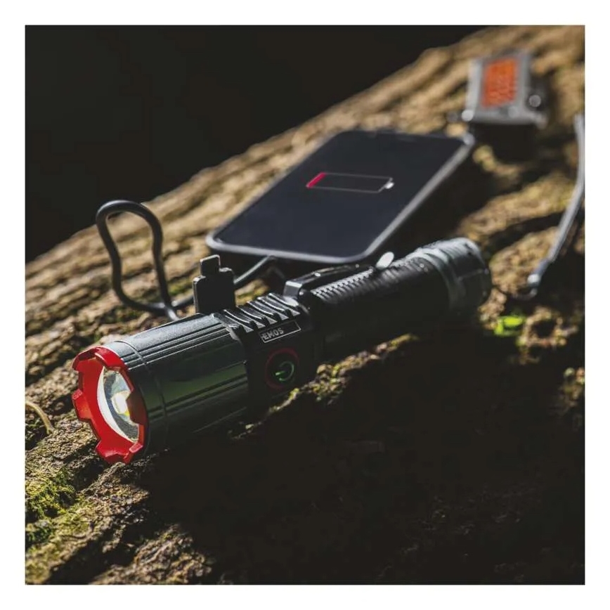 Lanterna de metal recarregável LED/5V 3000 lm 5000 mAh IP43