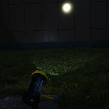 Lanterna recarregável LED/5W/4000mAh + LED/3W