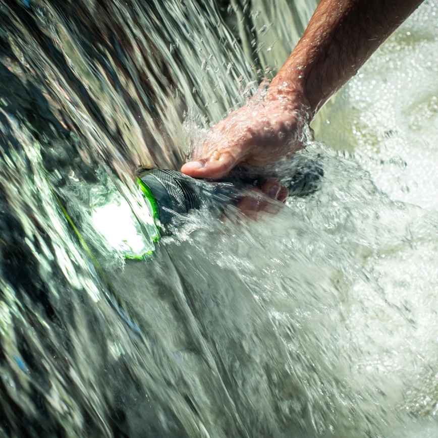 Lanterna LED regulável e com power bank LED/5V IPX7 10000 brilhante 2600 mAh