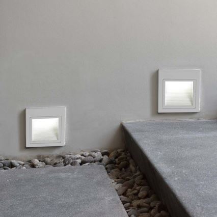 Luminária LED para escadas exteriores LED/5W/230V 3000K IP65 branca