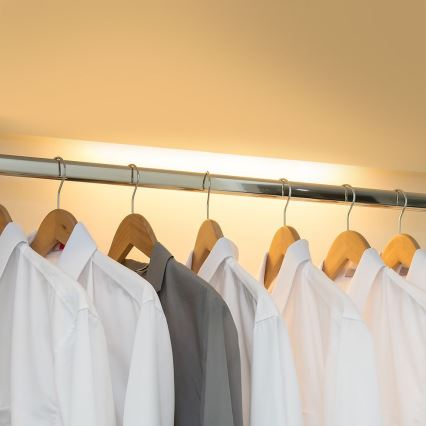 Luminária LED para baixo com sensor LED/2W/5V 3000K 2200 mAh