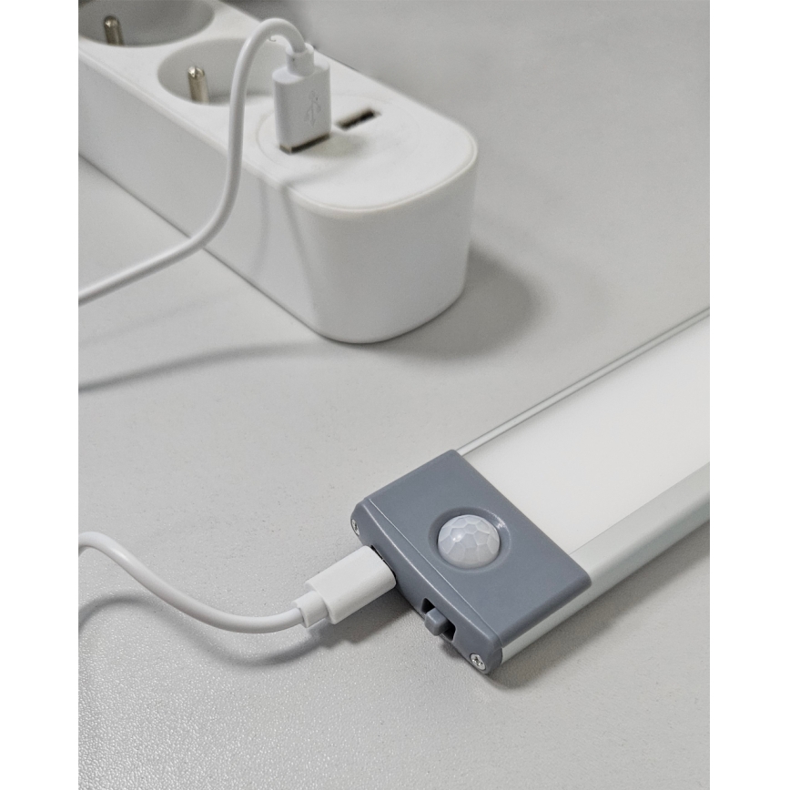 Iluminação LED recarregável para móveis com sensor LED/3,5W/5V USB 800 mAh 4200K 46 cm