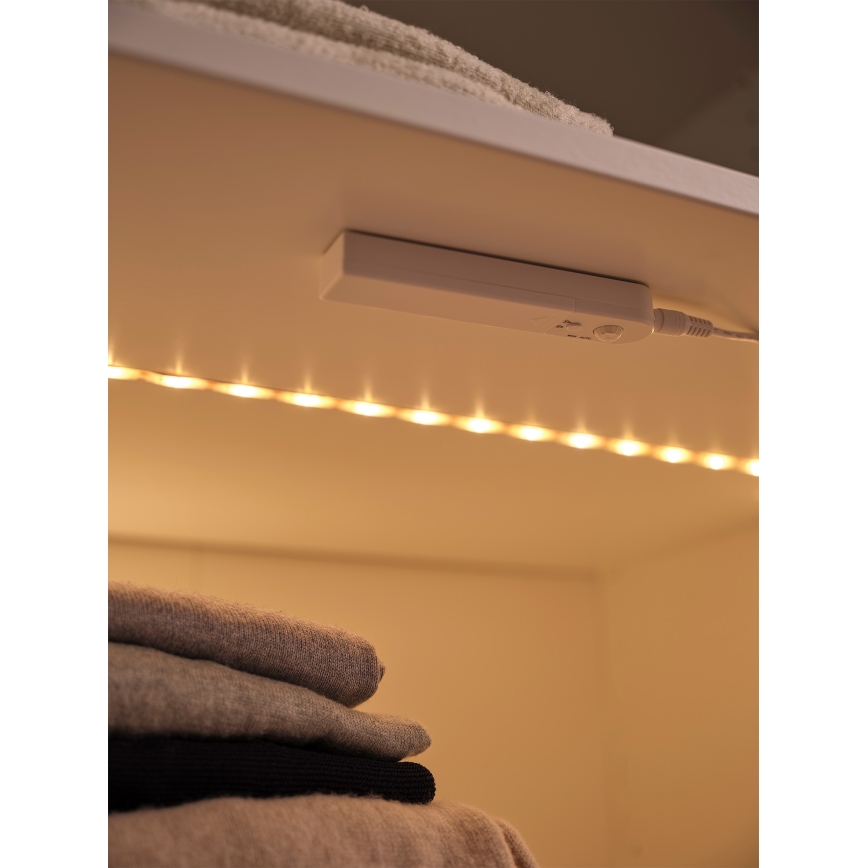 Ledvance - Fita LED com sensor de movimento FLEX 2m LED/3,6W/4xAA