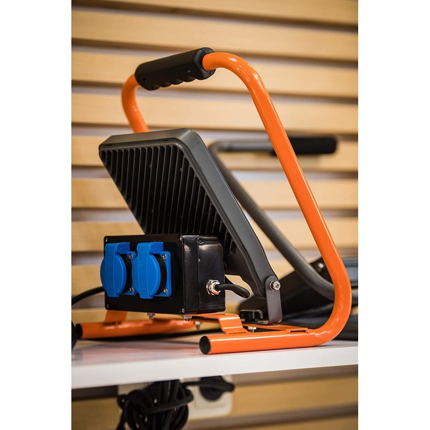 Ledvance - Holofote LED R-STAND LED/20W/230V IP44