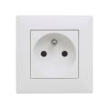 Legrand - Tomada doméstica com moldura NILOE STEP 250V branca