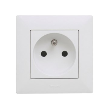 Legrand - Tomada doméstica com moldura NILOE STEP 250V branca
