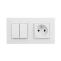 Legrand - Tomada doméstica e interruptor duplo em série č. 5 com moldura NILOE STEP 250V na cor branca
