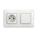 Legrand - Tomada doméstica e interruptor unipolar n.º 1 com moldura NILOE 250V branco