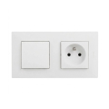 Legrand - Tomada doméstica e interruptor unipolar n.º 1 com moldura NILOE STEP 250V branco