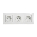Legrand - Tomada doméstica tripla SCHUKO com moldura NILOE 250V branca