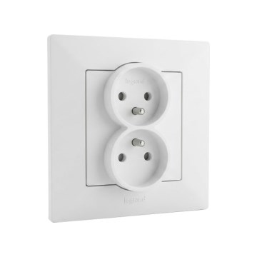 Legrand - Tomada dupla doméstica com moldura NILOE STEP 250V branca