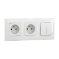 Legrand - Tomada dupla doméstica e interruptor duplo em série n.º 5 com moldura NILOE 250V branca