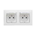 Legrand - Tomada dupla exterior residencial com moldura NILOE STEP 250V IP44 branca