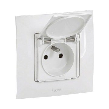 Legrand - Tomada exterior doméstica com moldura NILOE 250V IP44 branca