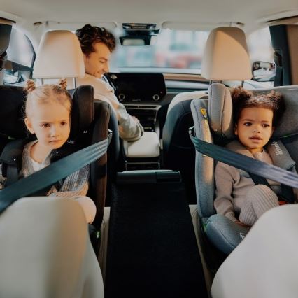 Lionelo - Cadeira auto com base giratória BRAVE i-Size 40–150 cm Preto Carbono