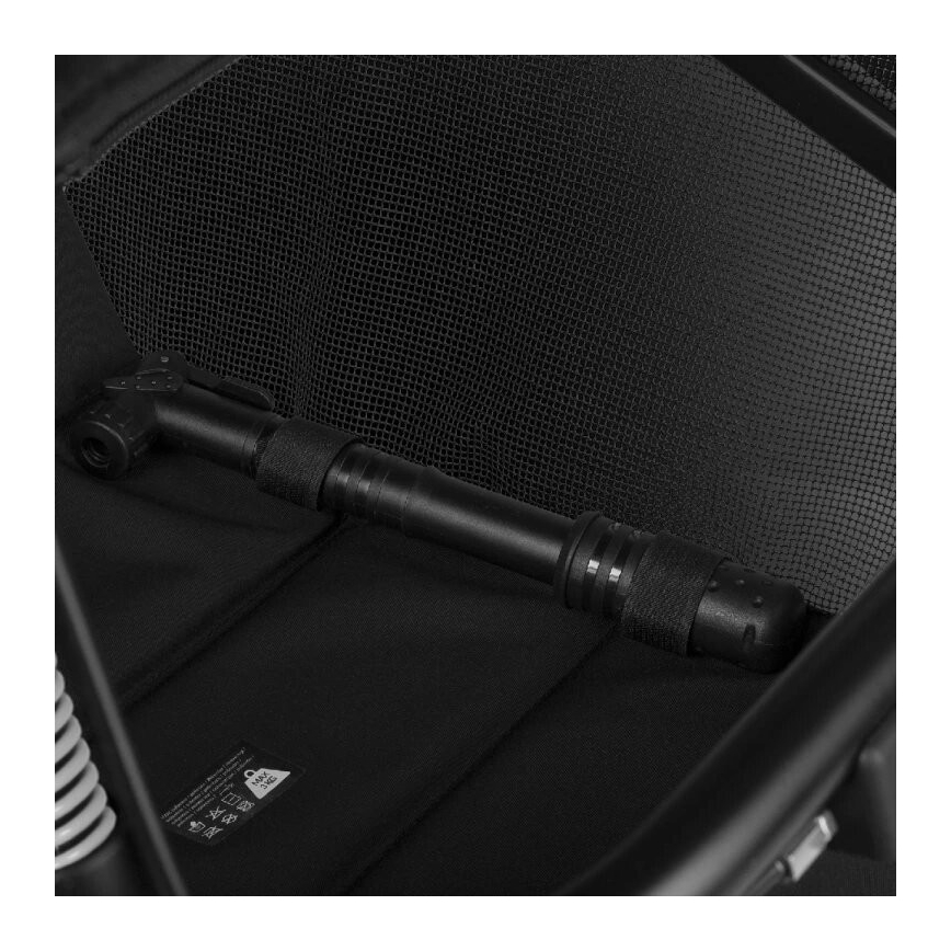 Lionelo - Carrinho de passeio AZURA preto/cinzento