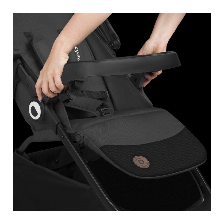 Lionelo - Carrinho de passeio EMMA ONE preto