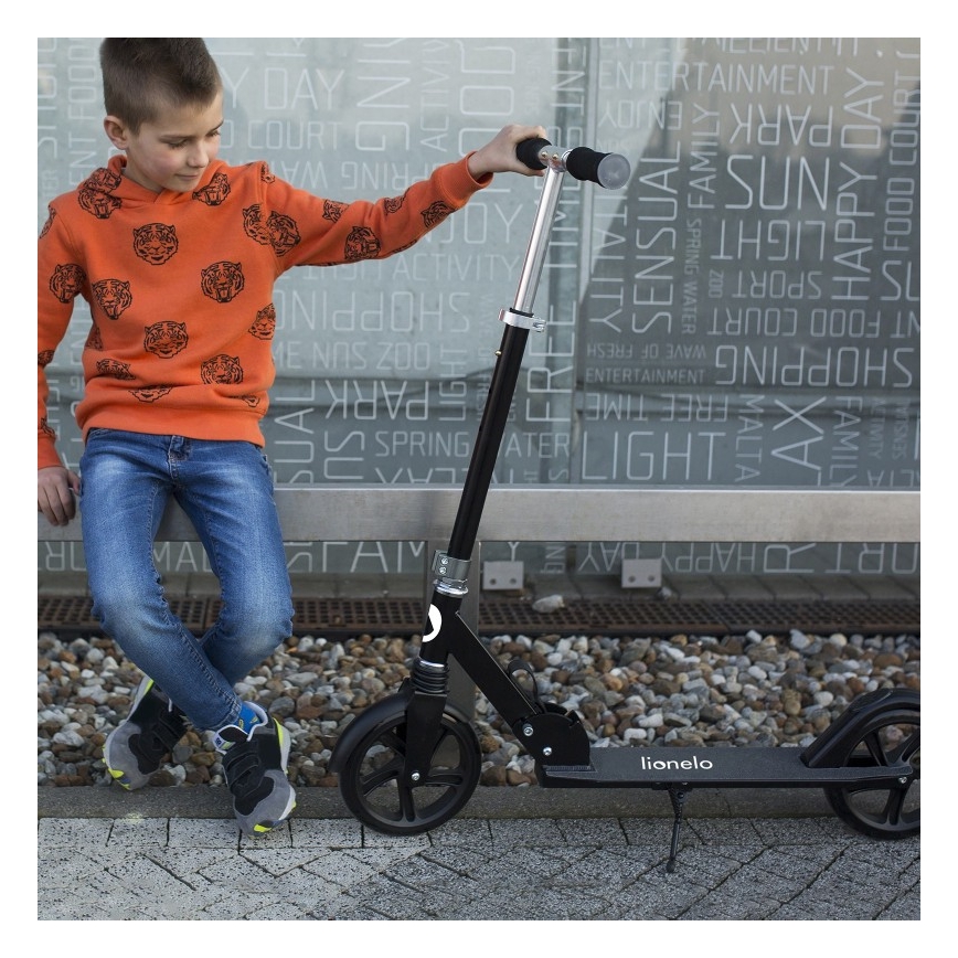 Lionelo - Patinete infantil LUCA preto