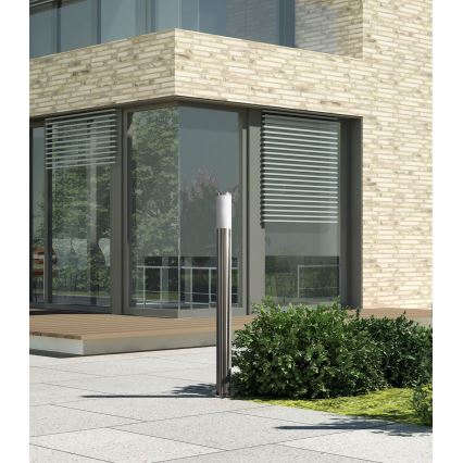 Lâmpada LED RGBW regulável para exterior LIVIA 1xE27/6,5W/230V 2700-6500K Wi-Fi 100 cm IP44 prateada