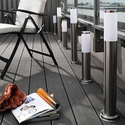 Lâmpada LED RGBW regulável para exterior LIVIA 1xE27/6,5W/230V 2700-6500K Wi-Fi 100 cm IP44 prateada