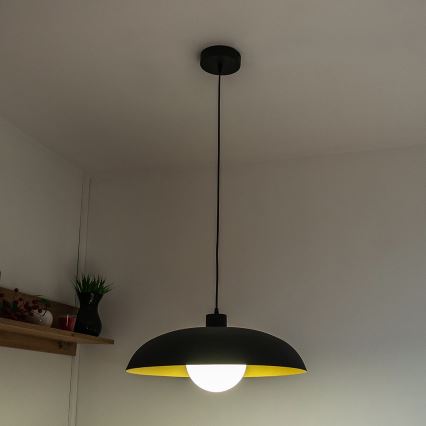 Lustre suspenso com cabo ECLIPSE 1xE27/15W/230V preto/dourado
