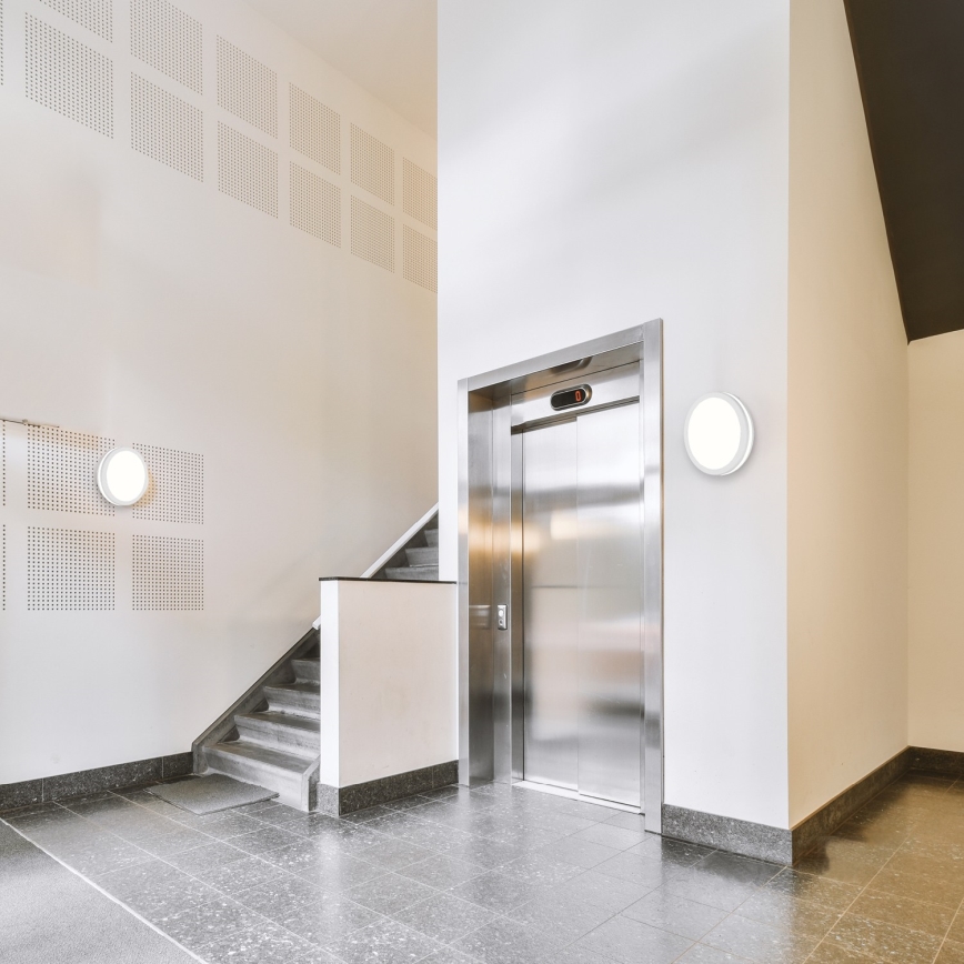 Luminária de teto LED para banheiro com sensor LED/12W/230V 3000/4000/6500K IP65 diâmetro 20 cm branca + controlo remoto